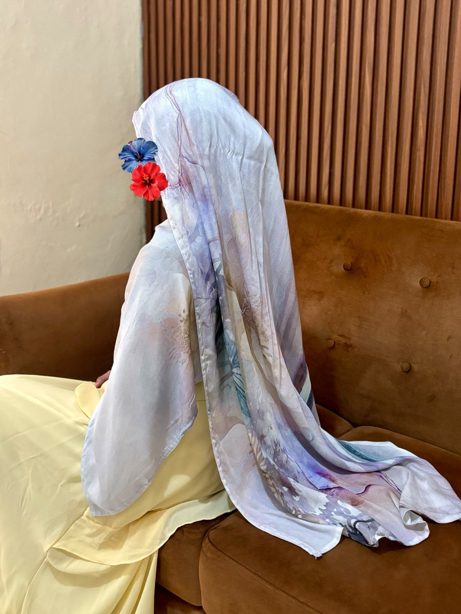 asapisaa's tweet photo. real pict pemakaian untuk lihat warna &amp; drape-nya ♡ ↓
variasi: blunerra, silvermist,rosy https://t.co/QHV4mNEu4p
