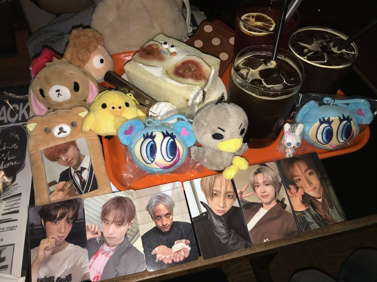 voic3sinmahead's tweet photo. 3십살먹어서도이렇게살고싶다 https://t.co/u8yRDEZEAA