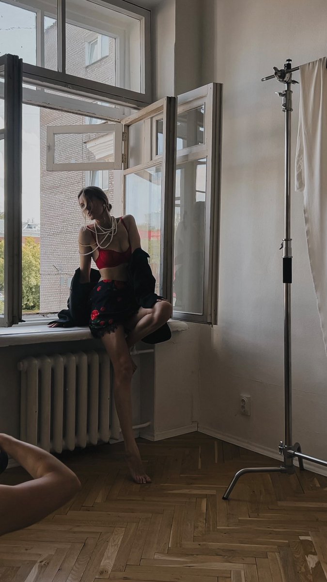 AlyssaEnzo93's tweet photo. Люди привыкли осуждать, додумывать, навешивать ярлыки. Но ни один человек не знает всей твоей истории даже близко. Поэтому не бойся быть неправильно понятой 💋 все равно найдутся те, кто не поймет. Позволяй себе свои желания, ведь тебе получать https://t.co/5fClaCJaWl