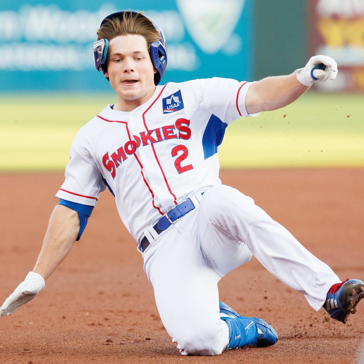 MLBPipeline's tweet photo. 🔵 70 SB
🔴 120 BB
🔵 127 R

#Cubs No. 5 prospect Kane Kepley is proving to be the ultimate table-setter, leading the Minors in 3 major categories: https://t.co/1fs9BUGkjb https://t.co/LrUtbsturH