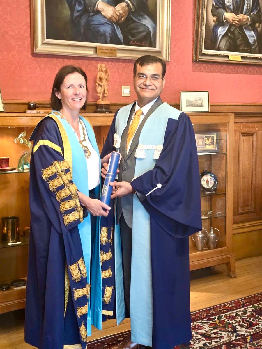 dgafms_mod's tweet photo. #DGAFMS congratulates eminent ophthalmologist Brig Sanjay Kumar Mishra of Army Hospital (R & R) who was awarded #FRCOphth by Royal College of Ophthalmologists London by election, in an impressive ceremony in London.
Being the only Indian this year and First Ophthalmologist from Armed Forces Medical Services to be awarded #FRCOphth is a matter of singular pride for the Services.  He was also awarded the #FRCS Ed by Royal College of Surgeons Edinburgh (By election), given only to two Opthalmoligists and both were Indians on 25th June this year.

@adgpi
@indiannavy
@IAF_MCC
@PIB_India
@HQ_IDS_India
@SpokespersonMoD
