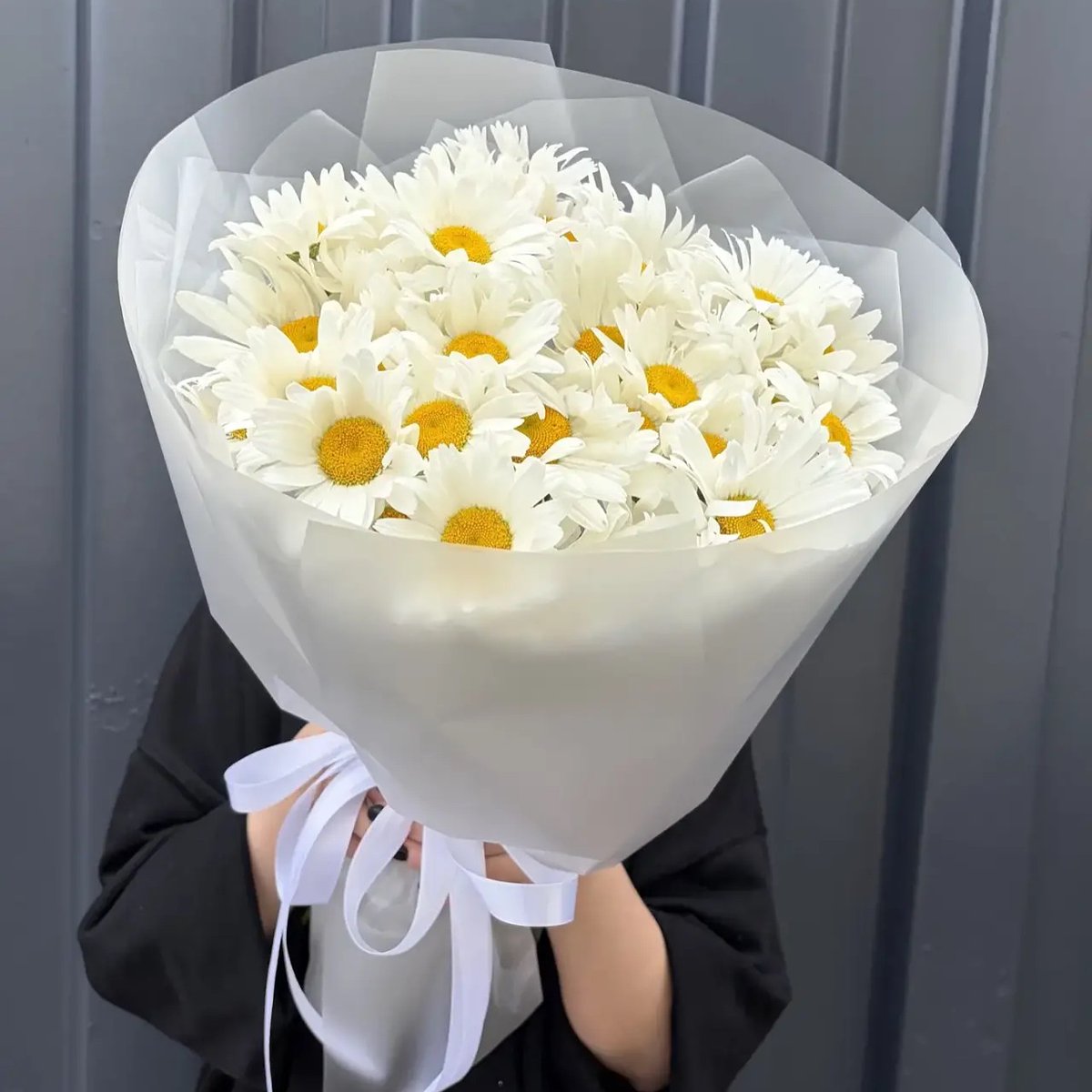 VergieSimkin's tweet photo. Photo by ОДИН-БУКЕТ ЦВЕТЫ МОСКВА on July 09, 2026. May be an image of flower arrangement, bouquet, prairie gentian, baby's breath, peony, rose and text. https://t.co/yZqLaJIPz9