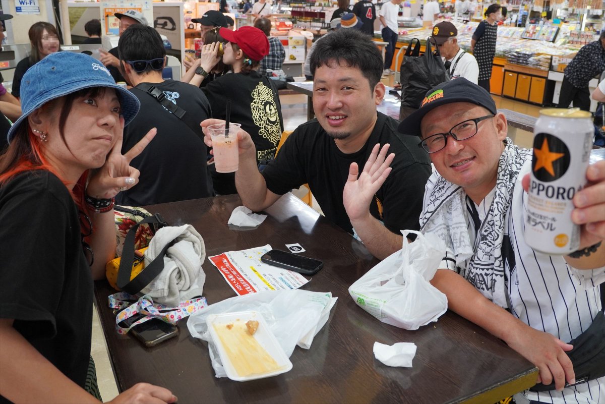aishukaido's tweet photo. 【届け!!】8月23日 八食サマーフリーライブ2026 2日目@八食センター、あれこれ写真その1/12。その他は → https://t.co/xGuEai26ns #HSFL #HSFL2026 #八食サマーフリーライブ #八食サマーフリーライブ2026 #八食 https://t.co/2yDLBUMv6Q