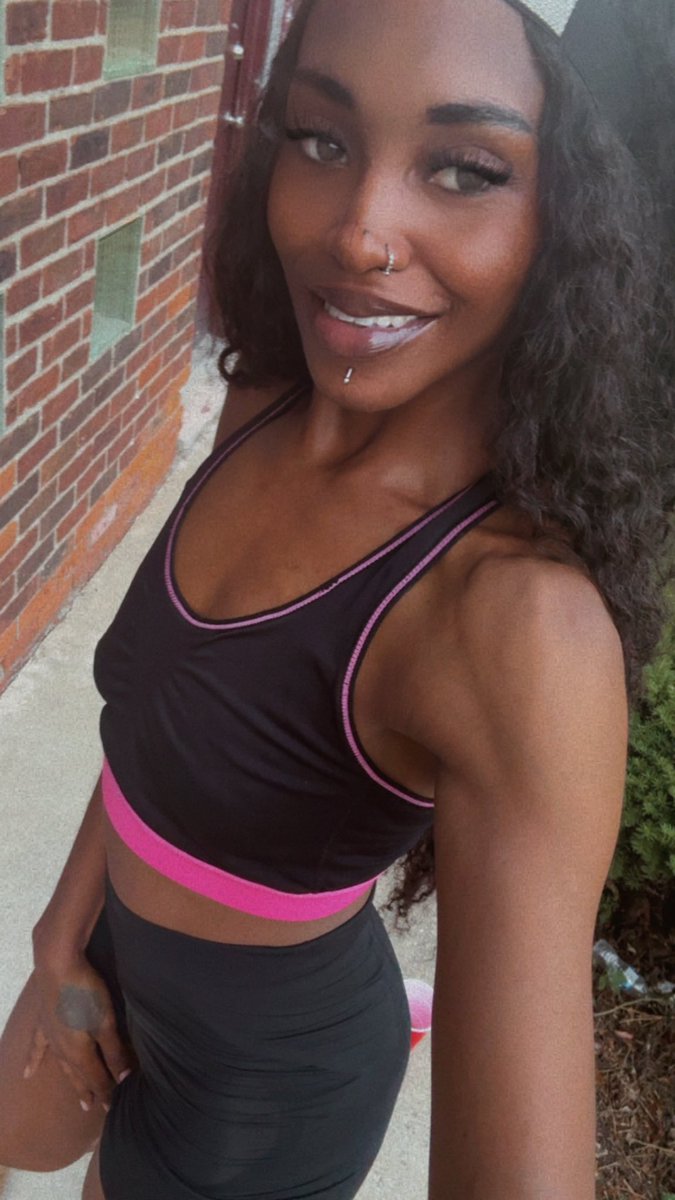ChocolateEra_'s tweet photo. 💕Single Life💕Ain’t Gotta Worry About A Fuck Nigga Cheating✅ #Twitter #Post #Onlyfans #Chocolate #Thang #Weekend &amp; #Everyday #Vibes https://t.co/h980huYps2