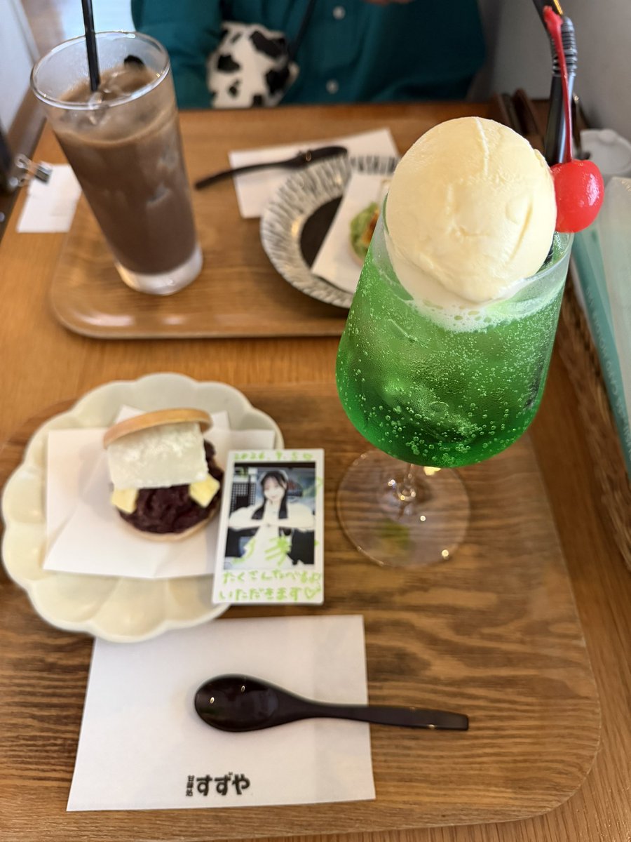 maki_pdl's tweet photo. ライブ前に甘いもの摂取🤭
 #夢子とつくる夢物語  #めんこいな東北 https://t.co/T24HSS7VFY