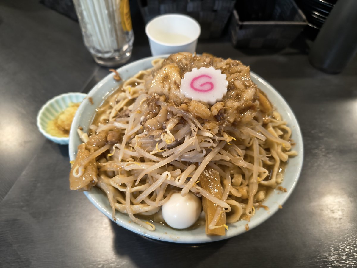 maogotoh's tweet photo. この時間に食べるの初めてだ。客層が綺麗すぎてアウェイ感がすげぇ。 https://t.co/IM1drwqZbM