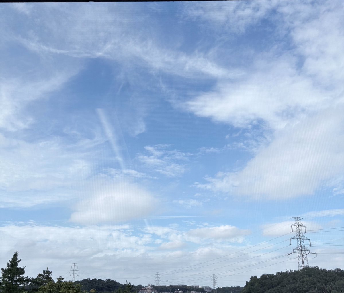 zarisn43's tweet photo. 病室から見える空が久しぶりに青くて
元気もらえた✨ https://t.co/CdZ8LKySea