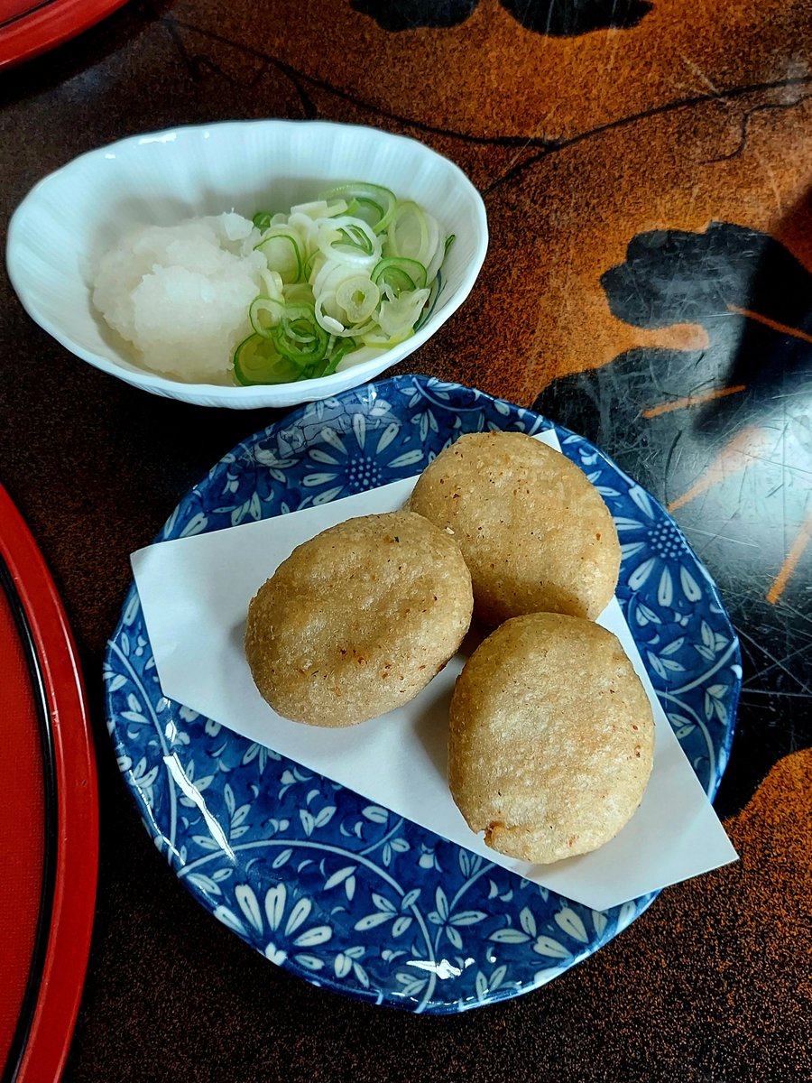 hogeemogee's tweet photo. 時々無性にこのかき揚げ蕎麦が食べたくなって西馬音内まで来てしまう https://t.co/cEM9djkhdp