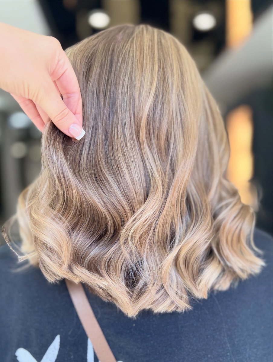 RandallStuhceg's tweet photo. Good hair speaks louder than words. 😉✨
Colour created by our trainee Freya, cut by our colour technician Jess 🤍 https://t.co/okpR5uCdR2