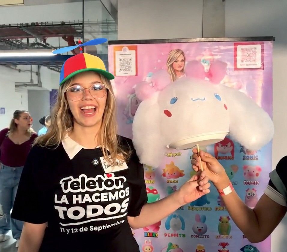 Emikukis's tweet photo. Como veo la vida: 😋🍭 https://t.co/YprTPExL1S