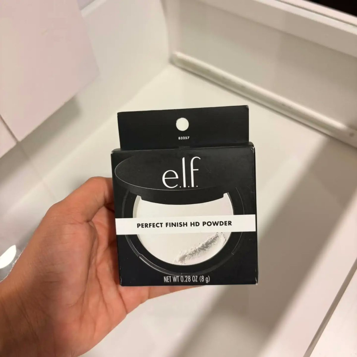 JenniferHyi56k's tweet photo. Perfect finish HD powder 🎀
polvo fijador translúcido y compacto diseñado para matificar la piel, controlar el brillo ☀️ y prolongar la duración del maquillaje 💓 https://t.co/IkAXvY1Hql