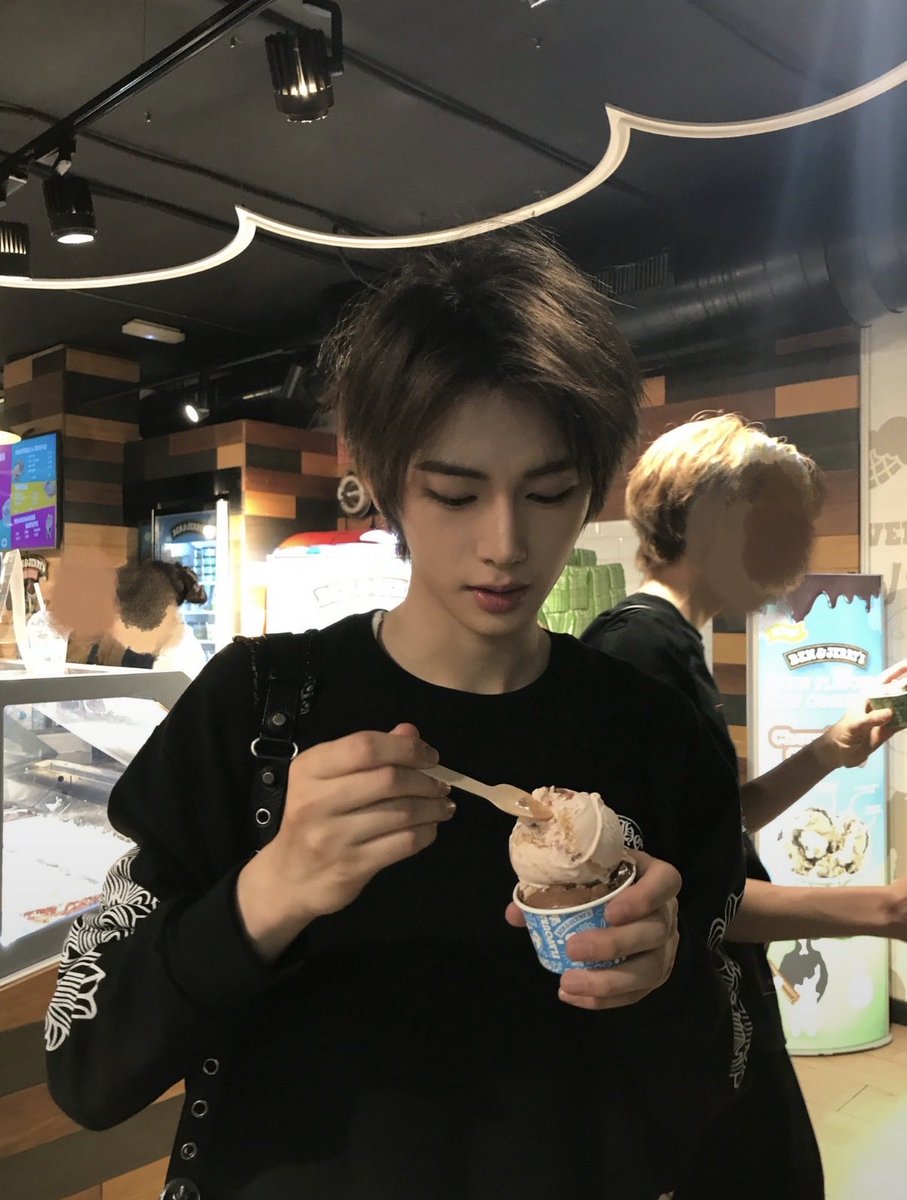 Xinxnoo's tweet photo. 이 사진들 너무 좋아 귀여워 https://t.co/RI4oGRL1Kk
