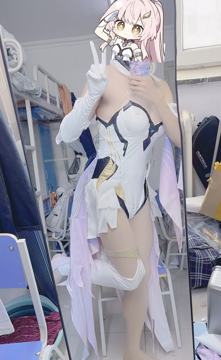 DoeMi2klk's tweet photo. 爱弥斯，一直笑会很累 https://t.co/6iAUVU3gRL