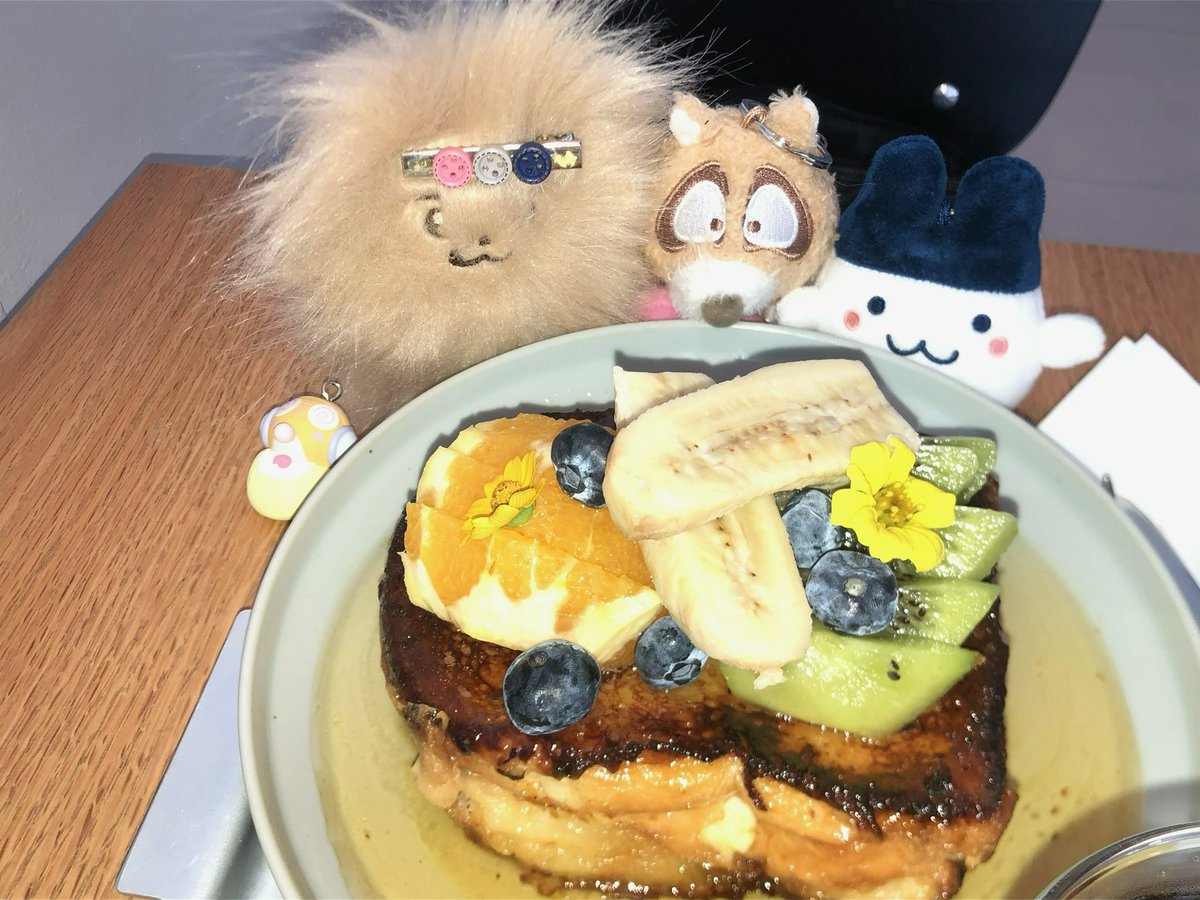 chanmvzi's tweet photo. 그런날이있어….
카페에서파는개김취프토가먹고싶은날
5입정도먹고개후회함(ing) https://t.co/CZmObi6sl4