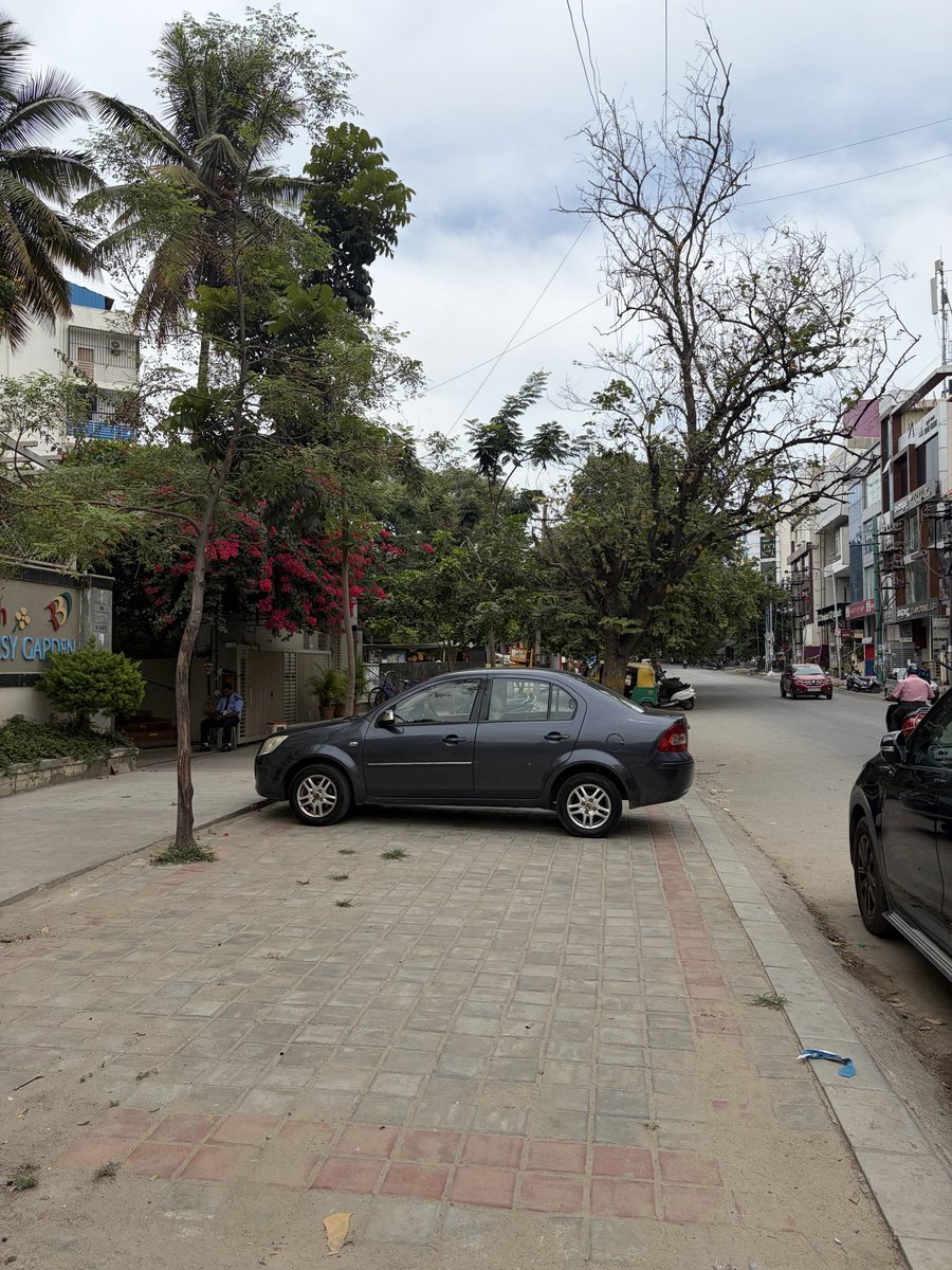 measwinkumar's tweet photo. @krishnabgowda @ICCCBengaluru No change at all, they keep parking their cars on footpath. Building is Rakesh fantasy garden on kasturinagara. People in this building regularly park their cars on footpath everyday @Jointcptraffic @GBA_office @krishnabgowda @ICCCBengaluru https://t.co/10mvKXr933