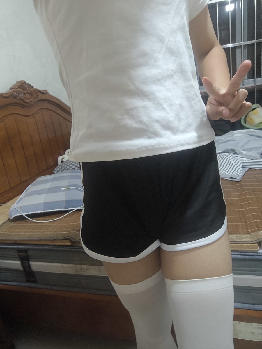 djirin32993's tweet photo. 白丝版本怎么样算不算是增强了≽^⚈⩊⚈^≼ #男娘 #伪娘 https://t.co/P6hOeGfEJq