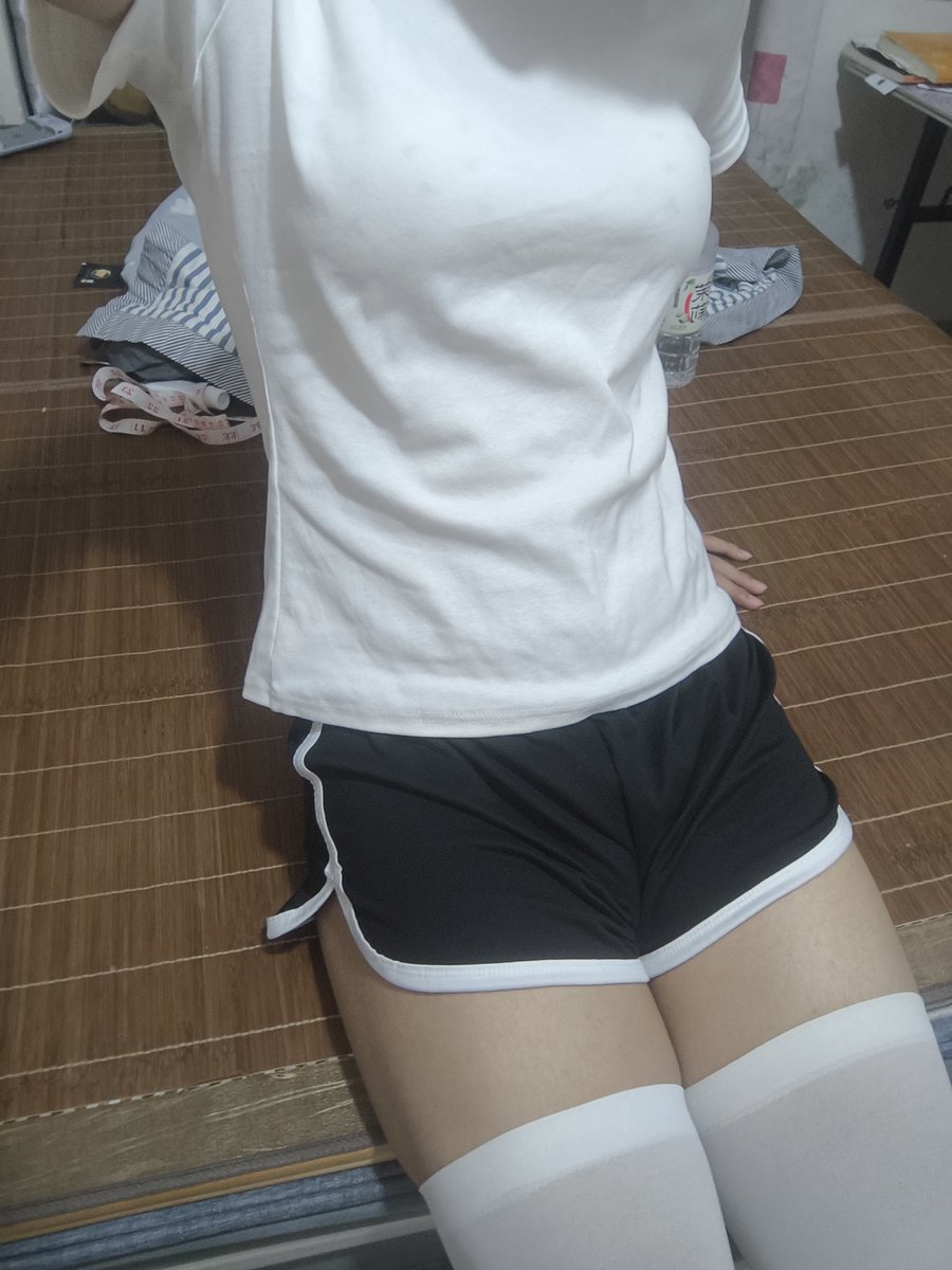 djirin32993's tweet photo. 白丝版本怎么样算不算是增强了≽^⚈⩊⚈^≼ #男娘 #伪娘 https://t.co/P6hOeGfEJq