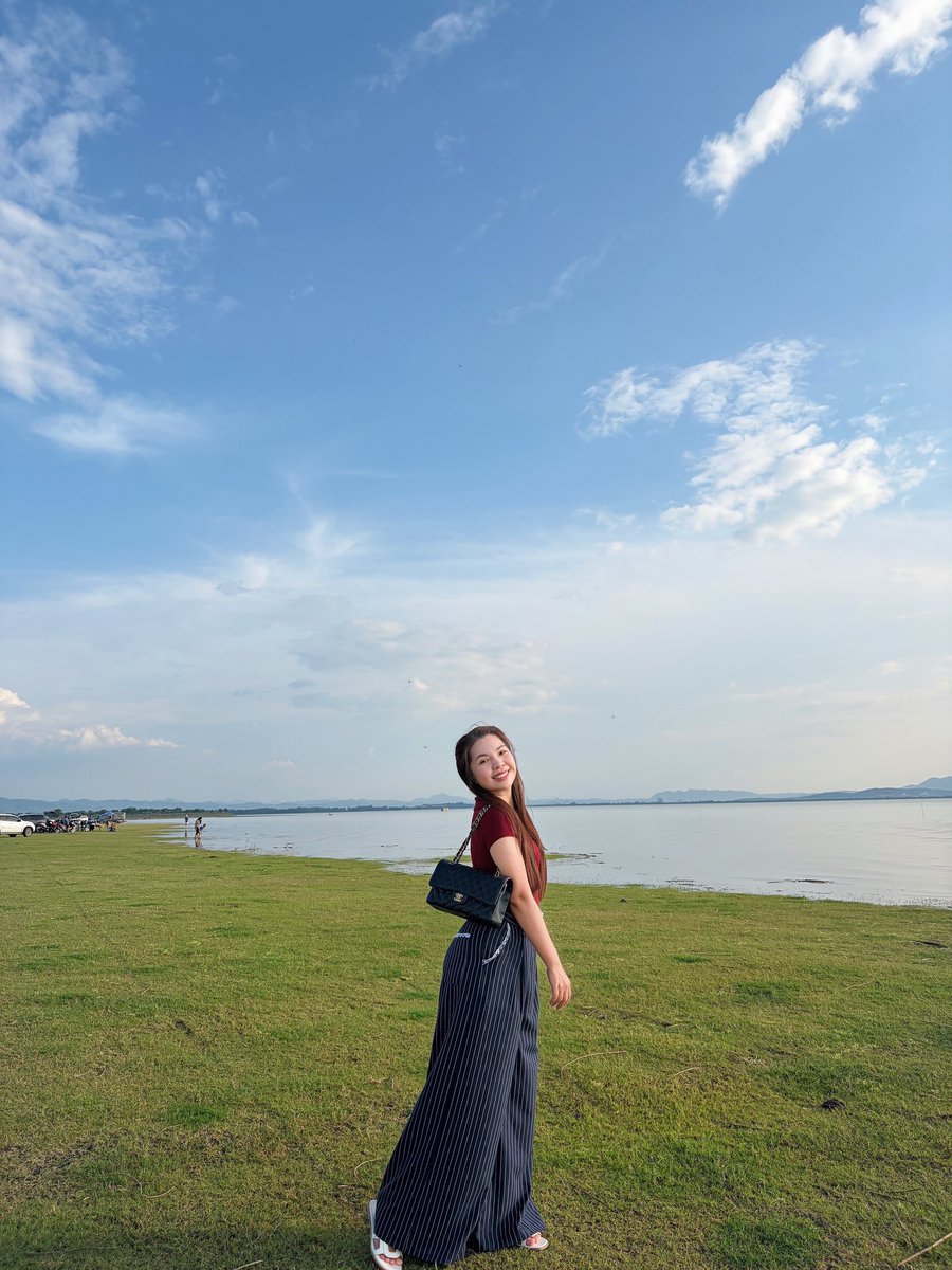 Hideko_Sunshine's tweet photo. ตกมาปีนี้รู้สึกอ่อมแก่ขึ้นมาก ไปเที่ยวกลับมาถึงห้อง ยมจนแทบจะงัดตัวเองลุกขึ้นไปอาบน้ำไม่ไหว 5555555 แต่ไม่เป็นไร เราได้รูปสวย เจอกันทริปต่อไปค้าบบบ ⛰️ https://t.co/fEldC9mLtQ