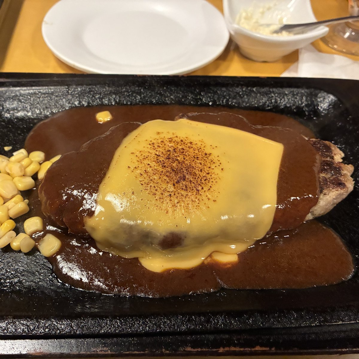 CheeseCurry2019's tweet photo. チーズカレーだけでなく、チーズハンバーグも食べてますよ
#チーズ #カレー #ハンバーグ #CheeseCurry https://t.co/5dlHYKXu6d