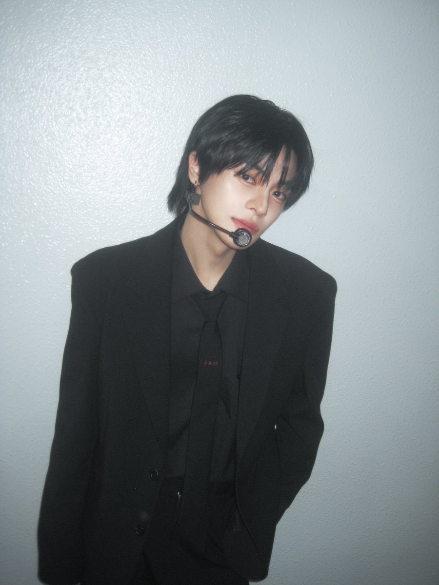 leeleost's tweet photo. music bank in barcelona was epic https://t.co/TUfMkGzdYl