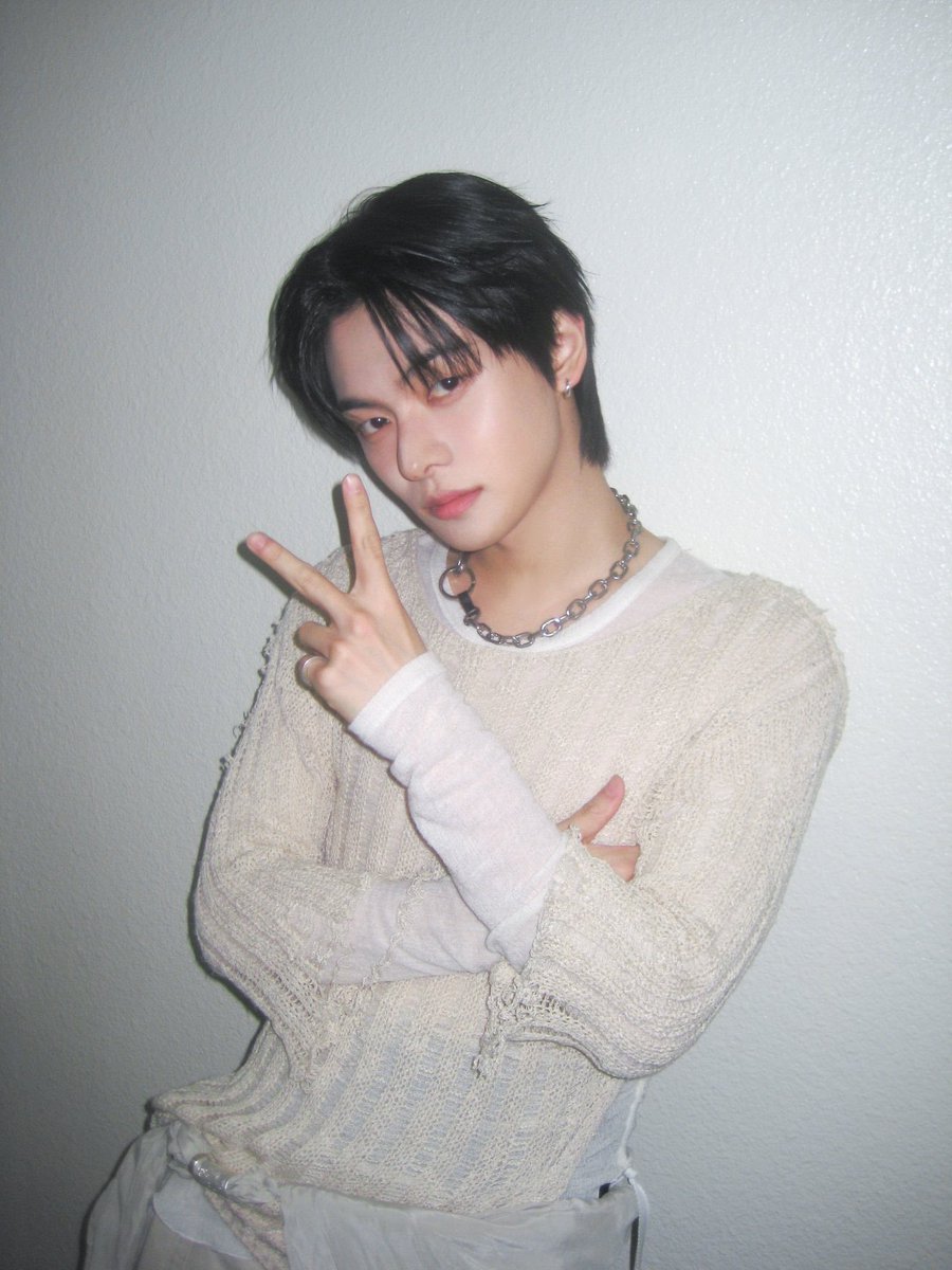 leeleost's tweet photo. music bank in barcelona was epic https://t.co/TUfMkGzdYl
