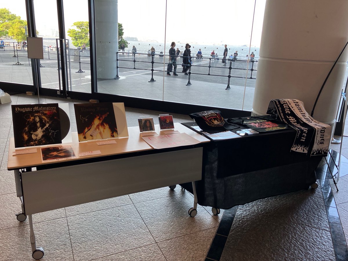 ACEofMOTORHEAD's tweet photo. Thank you #YngwieMalmsteen 🎸⚡️and #GrandPhilharmonicTokyo 🎻
2026.09.13.
Pacifico Yokohama National Convention Hall https://t.co/0ZtfXOA68v