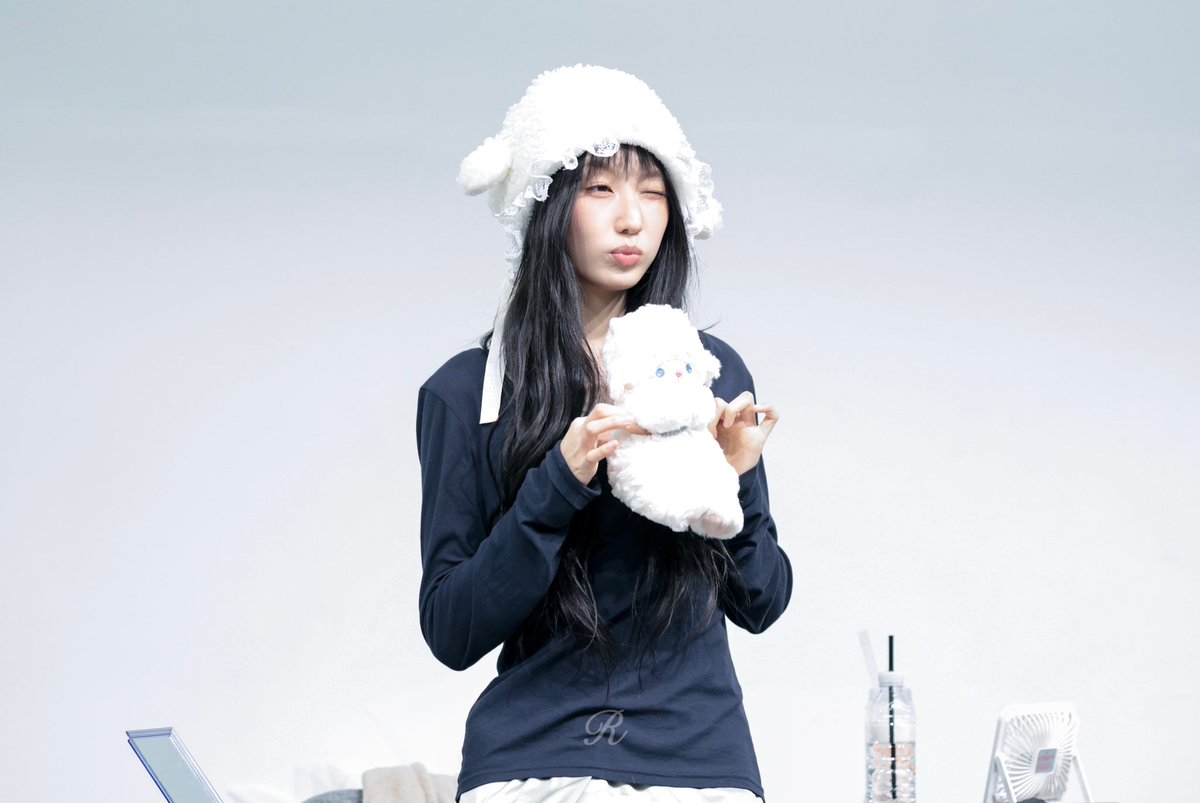 Radiant7uly's tweet photo. 260913 #류수정 🐑🤍 https://t.co/mP3oxQFE2P