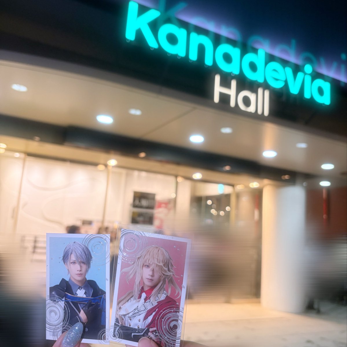 mirin_perch's tweet photo. 9/7 月夜一縷🌙

まさかまさかの共演、初日に見届けられてよかった߹𖥦߹❣️夢かと思う光景でした߹𖥦߹

今気づいたけど宗のフォント全然違くて申し訳なさ���ぎる👈 と〜〜〜〜ってもかっこよくて赤が良くお似合いで、凱旋もツアーもますます楽しみになりました❣️ありがとう赤リボン㌠🎀 https://t.co/IU8R5xDo4h