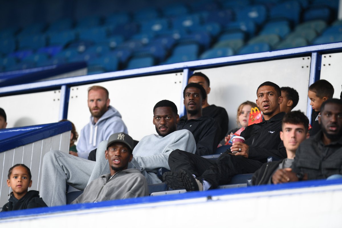 swfc's tweet photo. Supporting our Under-21s today 🤜🤛 https://t.co/yrxZxezAhL