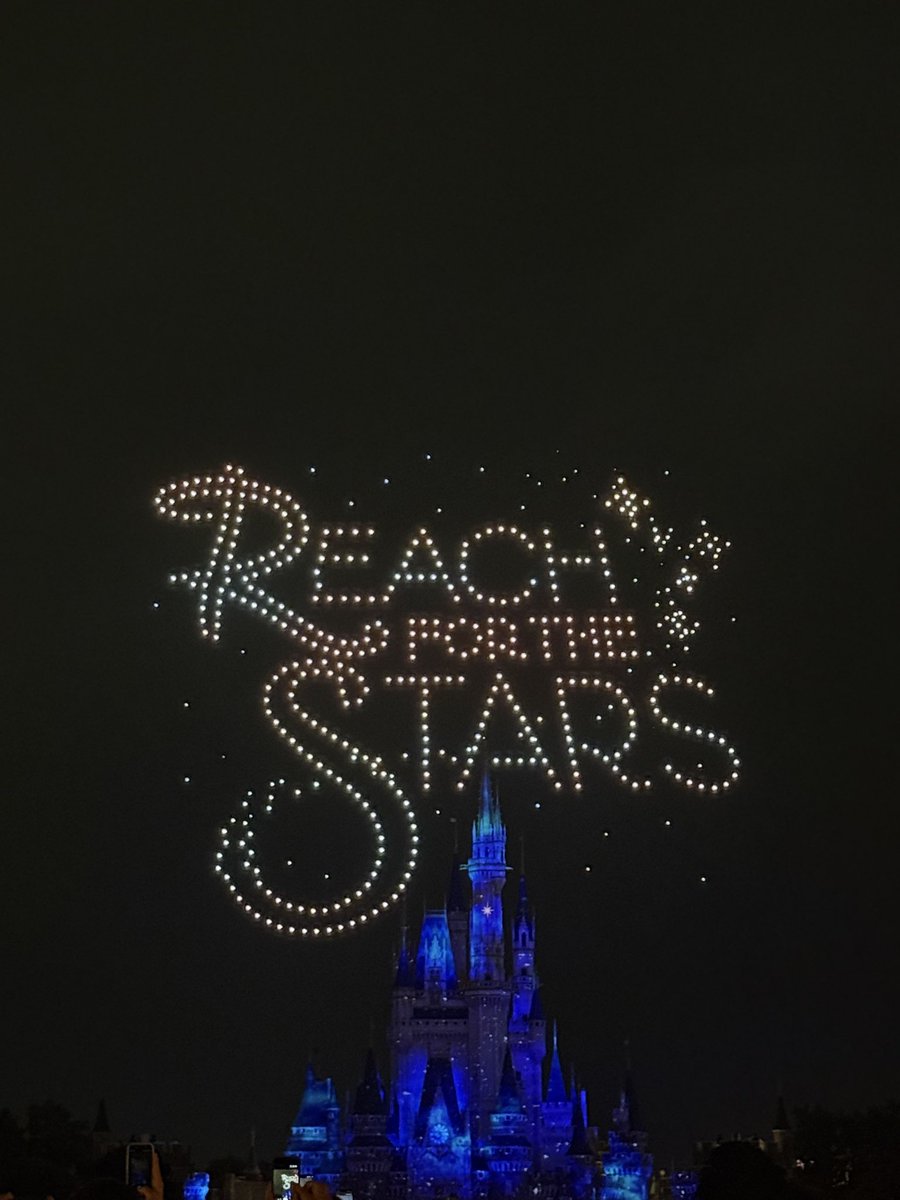 shoki_disney's tweet photo. ドローン見納め成功！！！！🌟 https://t.co/hhgpxE4lbU