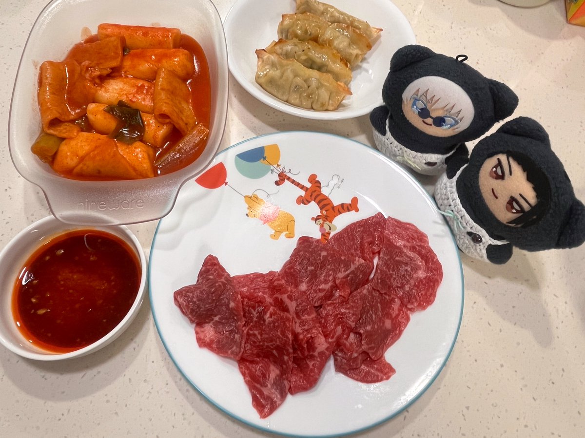 jackzack2nd's tweet photo. 칼로리 폭발하는 주말저녁상과 농구 시청🏀 https://t.co/FuFg0TM1Z3