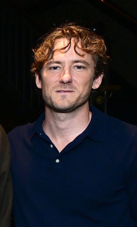 andordameron's tweet photo. his hair… his face card… my god he’s so gorgeous https://t.co/7pMHghmvWr