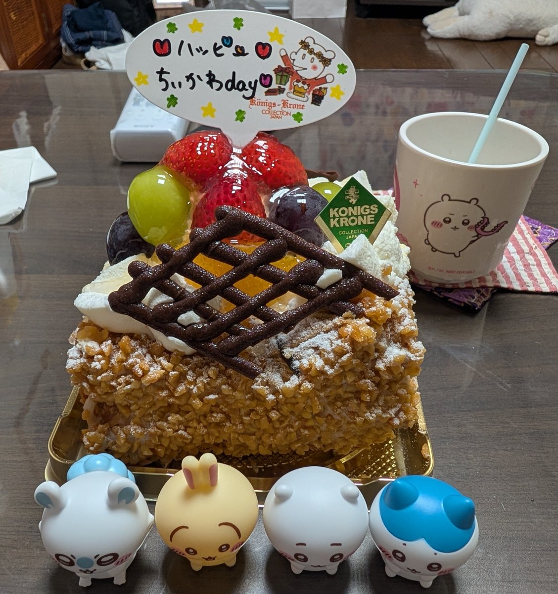 panchan08280's tweet photo. からの、ケーキを買って帰りました🎂✨ https://t.co/PJvfEuz6om