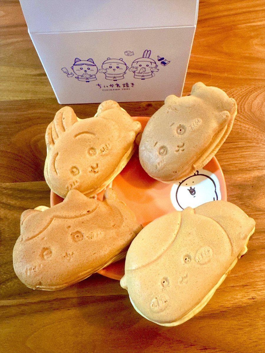 tanukinx's tweet photo. ちいかわ焼き 美味しかったー！うさぎのぬいが売り切れてて残念
got some Chiikawa yaki.💕 https://t.co/dswDLYzssy