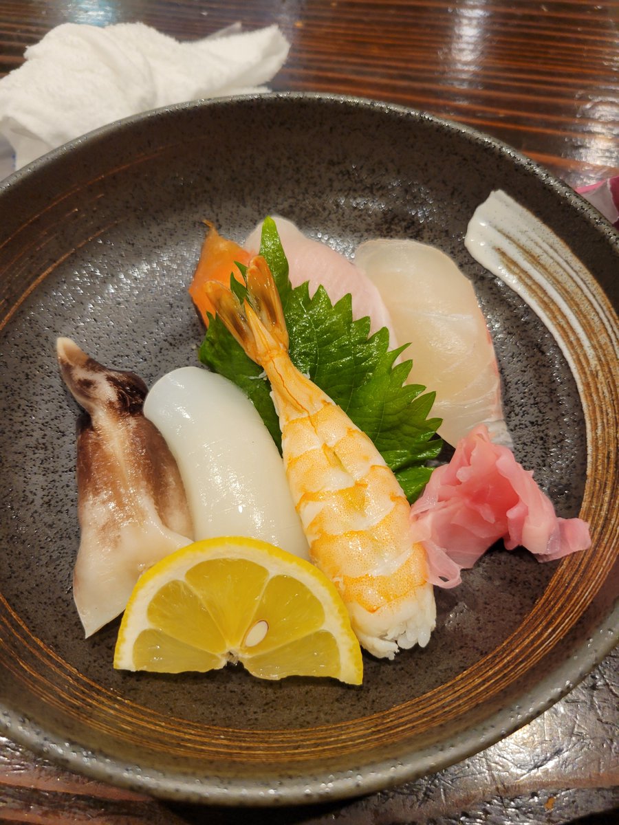 ken34591623's tweet photo. 岡山県倉敷に移動
岡山で食べたお寿司美味しかった https://t.co/RXrQPbAAPg