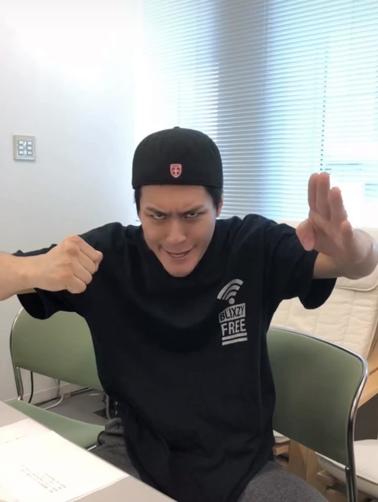 ms715tr's tweet photo. 昔の慎ちゃんを返して https://t.co/JIoXQb5Dcd