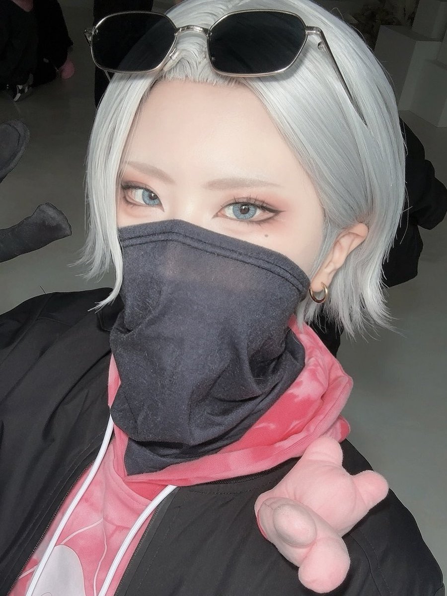 d_vv_01's tweet photo. ※s+gr / cos 
昨日は⑧併せでｼﾞｮしてきた🕶
メイク爆速でやった割には上手くいった🥹🥹冬大型もまた着たい🥰 https://t.co/WbsRVYFmt1