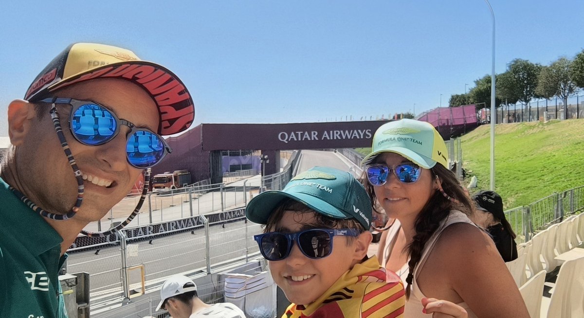 RParazuelo's tweet photo. Siempre contigo, sea cual sea tú posición en pista, serás nuestra referencia @alo_oficial Te esperamos en la curva QATAR #MADRING #F1 #Madrid #España #DAZN @AstonMartinF1 https://t.co/4XeBn9l2dJ