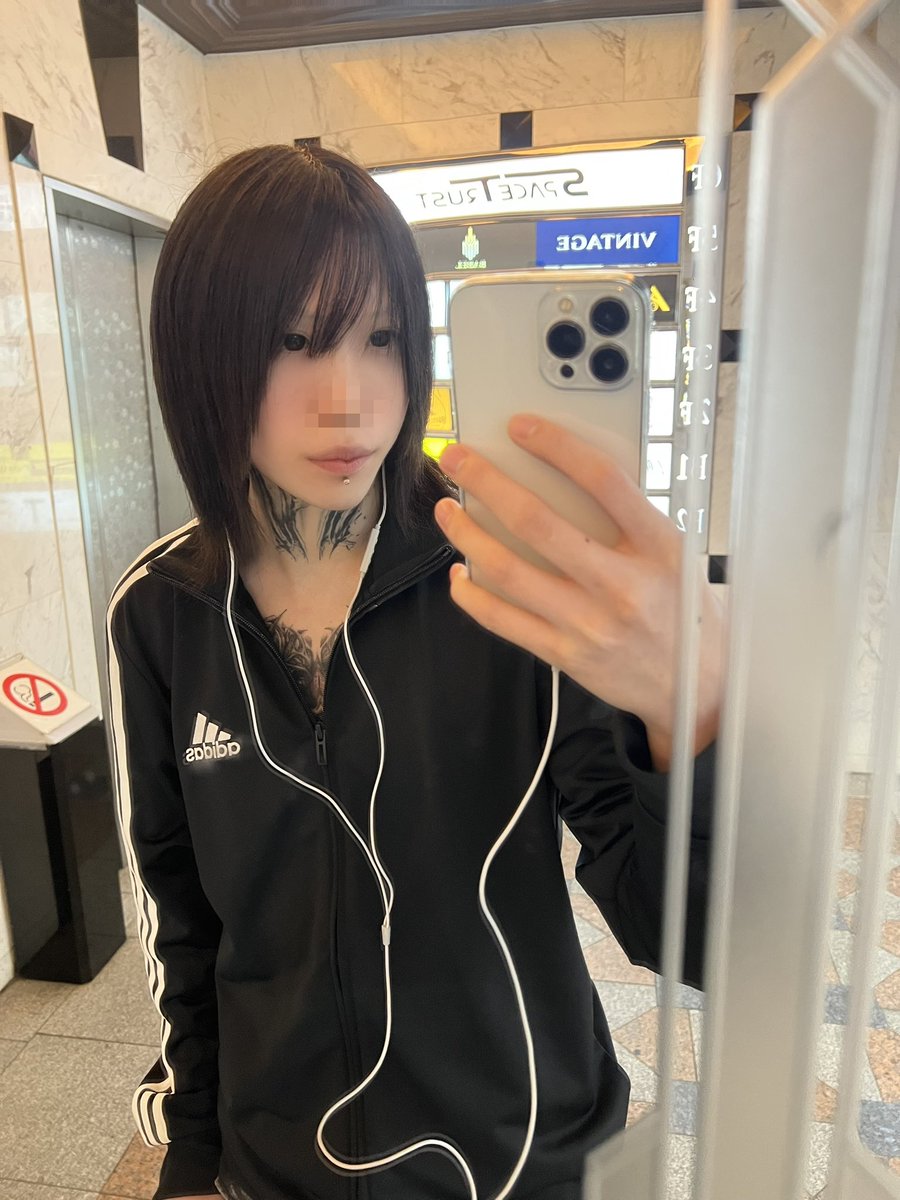 4rsx_io's tweet photo. どっちも僕です https://t.co/4tSu7Go3qW