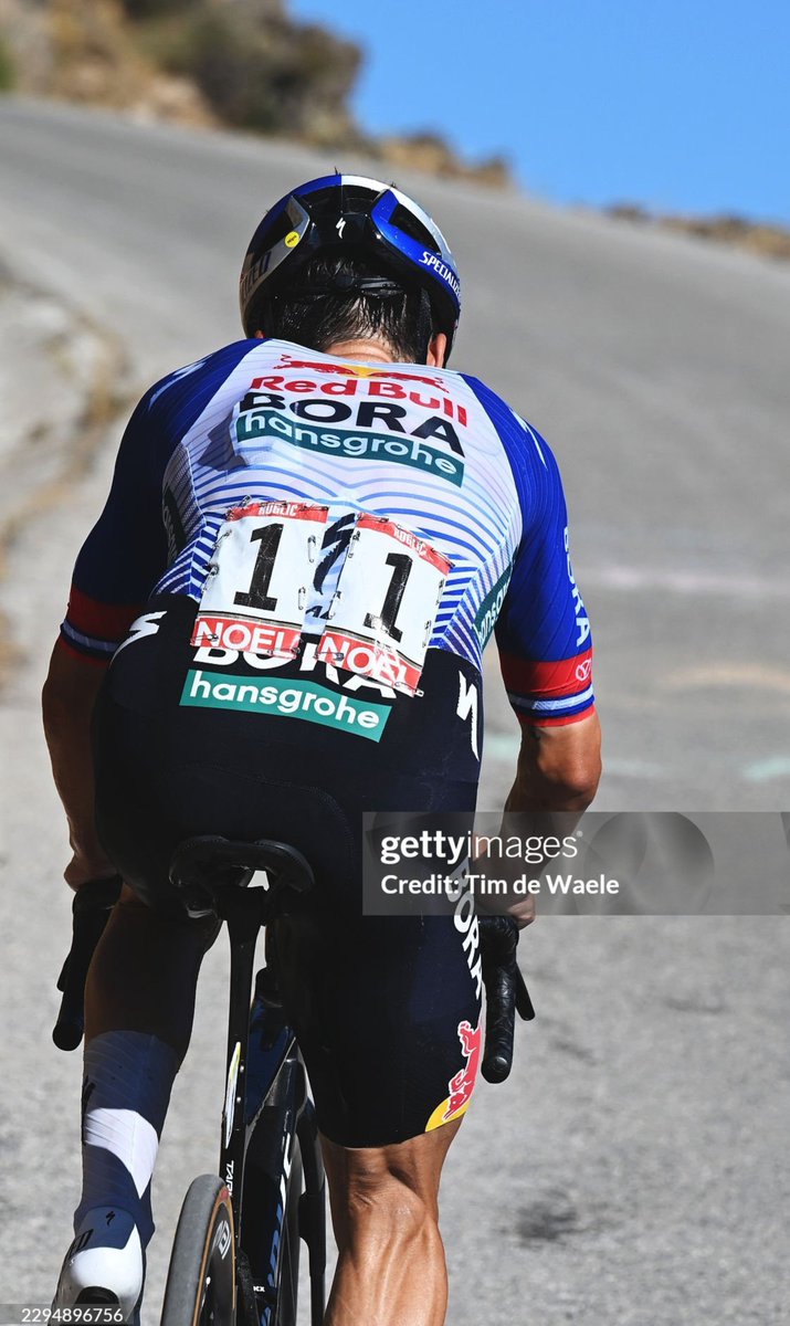 Debby_Drckx's tweet photo. Just like that, this Vuelta is ending. No dwelling on the negative, just immense pride in Rogla and gratitude that, after such a difficult year, we still got to witness this gem. Imagine what he could achieve with a team that truly believes in him. Forever my no 1. ❤️👑
#roglic https://t.co/8usNPPEjdB