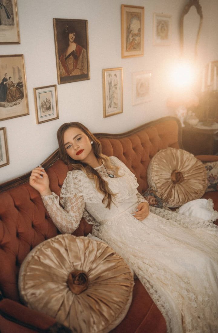 NehurenkoBACKUP's tweet photo. current mood: romanticizing my existence in a room filled with ghosts and lace
#worldwide
#Newpost https://t.co/xAg4hUpNGM