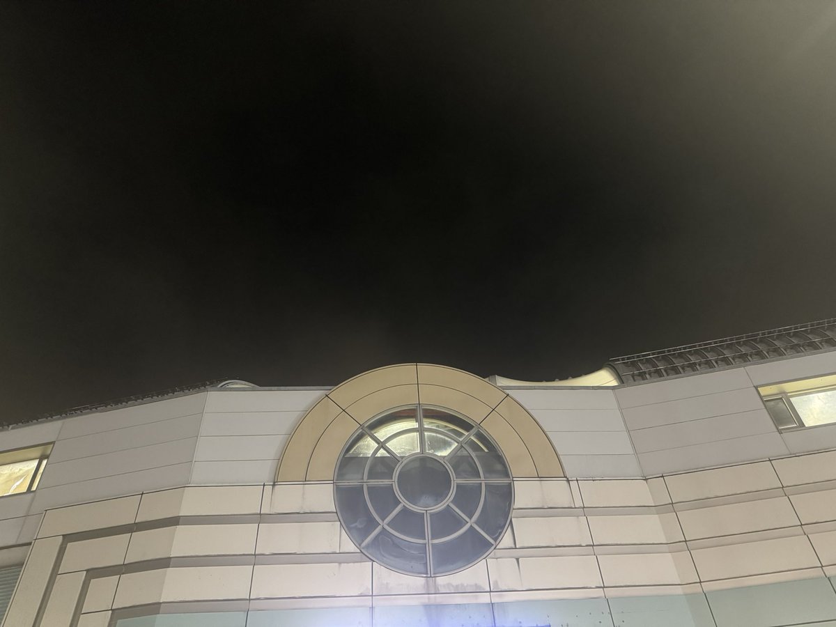 TB1235467's tweet photo. 今日の出社も、帰りも徒歩です

徒歩も修行の一つ科目です

何も考えずに

ただ、ただ
目的に向かってるだけだ

撮影、投稿しなければ
スマホを捨てたいです

修行に全く役に立たないです https://t.co/okFUEq2OeH