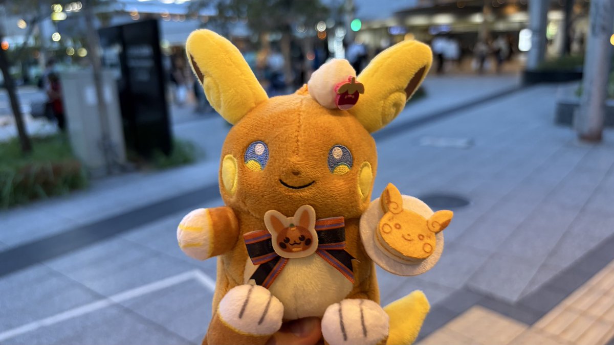 star___poke's tweet photo. 新作のハロウィンライチュウ買ったよ〜✨
見た時からずっと欲しかったから、ほんまに嬉しい💞 https://t.co/C5N9ixZ4vQ