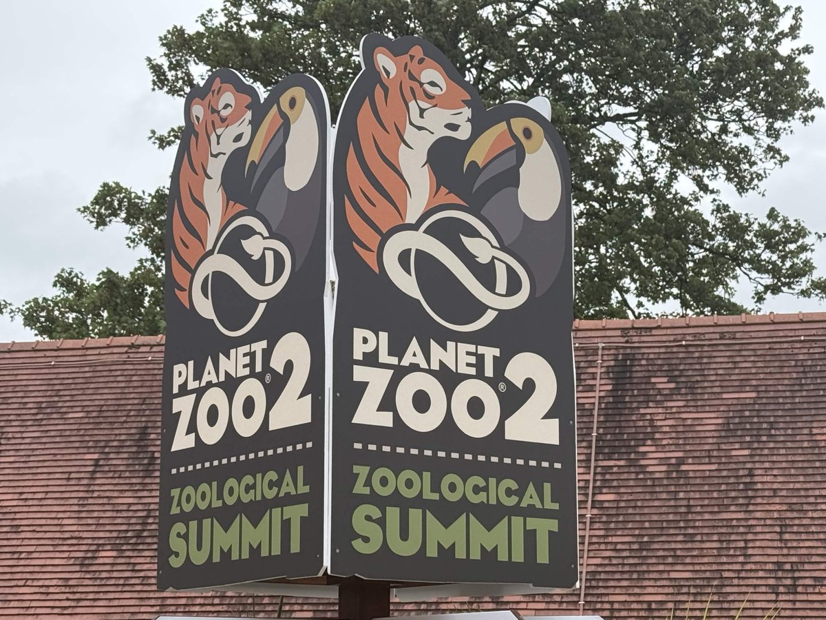 PhilWeeks79's tweet photo. Had an amazing few days at @chesterzoo showing off @PlanetZooGame. Of course, it wouldn't have been a zoo trip without some animals too!!! Was great to meet everyone and thank you to the Chester Zoo staff for being so welcoming and passionate about conservation, was SO inspiring! https://t.co/DGoqi23zDc