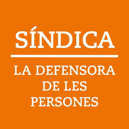AfectRodalies's tweet photo. Avui volem queixar-nos de la inacció de @sindicdegreuges en el cas de @rodalies i el menysteniment constant als usuaris tan en el servei com en el tracte incloent la llegua

Notem que des que està el @govern de tothom la inacció es evident 

Els usuaris es hem quedat sense sindic https://t.co/h0yore7OjO