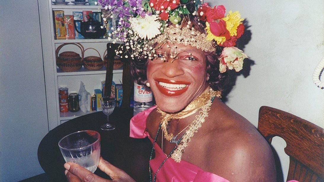 biscornulle's tweet photo. Allez vous faire foutre, y'aurait jamais eu de commu LGBTQIA+ sans le T.
R.I.P Marsha P. Jonhson, les personnes trans font partie de la commu et elles y resteront. Elles méritent d'exister, de vivre et de jouir de droits et de libertés comme tout être humain. https://t.co/vCoLeCkHMN