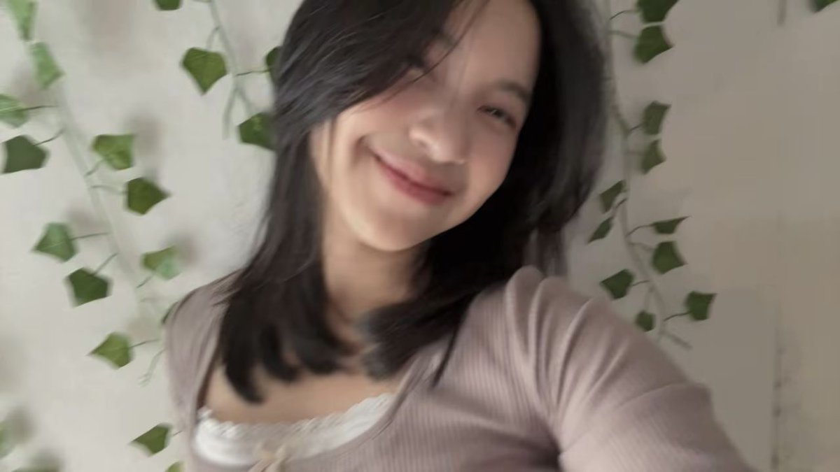 N_IntanJKT48's tweet photo. terima kasih banyak yang sudah vc hari iniii, pastinya segerugu bagangeget bigicagaragaigin YTTA😁🤪🙏🏻 hehehehe MAKASI YA lysm infinityy🤍🤍🤍🤍🤍 SEEE UU TANGGALLL 28 kalo km vc (msh ad sesi 1 btw) HEHEHEHE https://t.co/1jfeYHyUgi