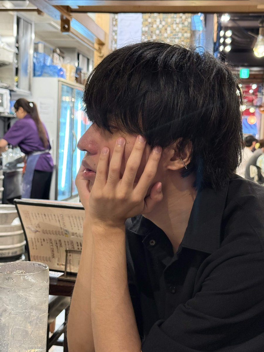 DirtyCrepe's tweet photo. なんでこいつ黄昏てんの？（この時点で17時） https://t.co/ryPvbIUCAj