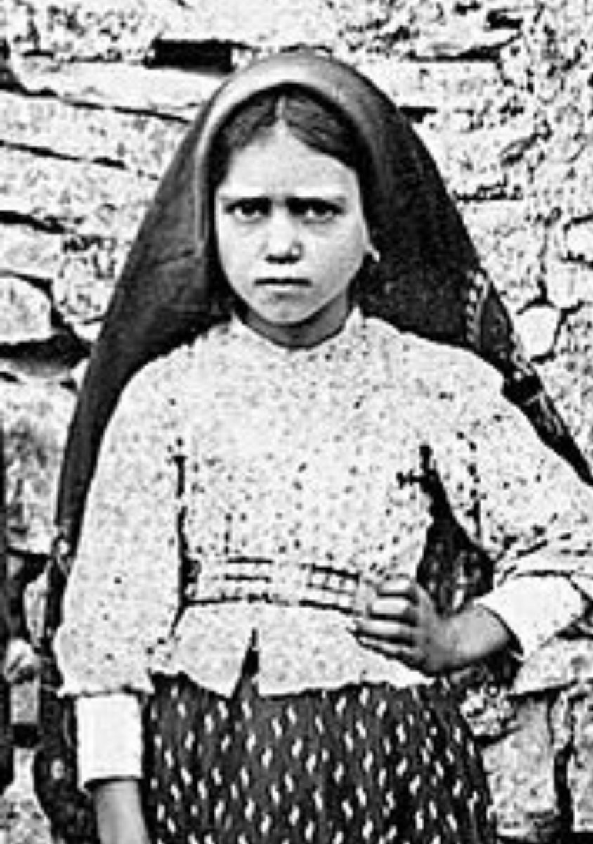 TempusFugit4016's tweet photo. "Our Lady doesn’t want people to talk in the church." - St. Jacinta Marto https://t.co/ZA3A4jCipI