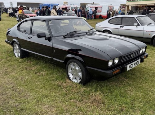 UKClassicCars's tweet photo. Ad: For Sale - 1979 Ford Capri mk3 3.0 V6 Ghia - Original Black, Manual - Rare Spec https://t.co/WKSC51kutu <<--More #FordCapri #ClassicCars https://t.co/CBE4mV9qDw